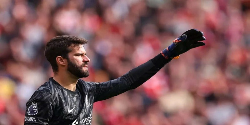 Alisson Becker là một trong những thủ thành xuất sắc nhất Ngoại hạng Anh