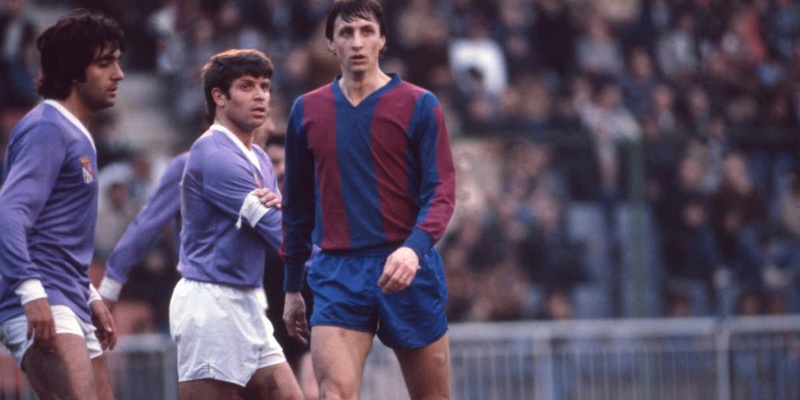 Johan Cruyff đã đưa lối đá tấn công tổng lực đến với Primera División