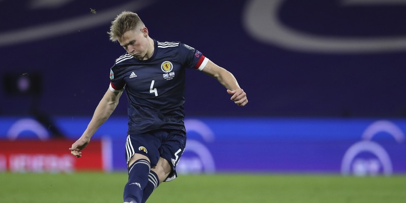 Scott Mctominay đã chọn chơi cho Scotland dù có thể khoác áo Tam Sư 